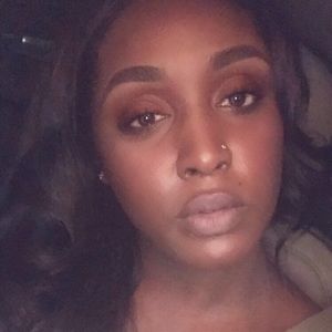 Meet your Posher, Brooke